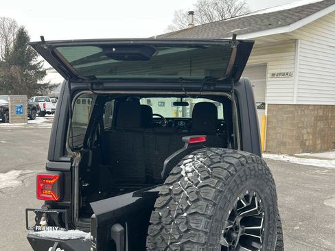 Used 2019 Jeep Wrangler Unlimited Sport S image 20