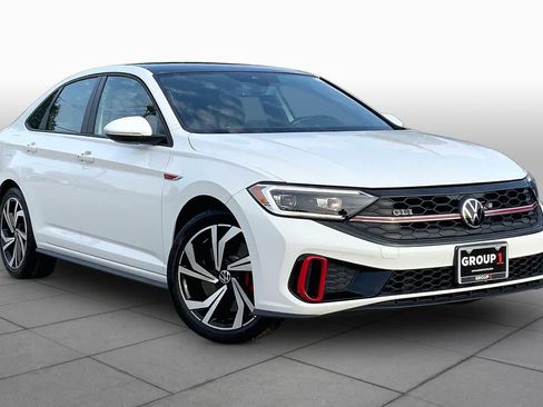 Used 2024 Volkswagen Jetta GLI Autobahn FWD image 3
