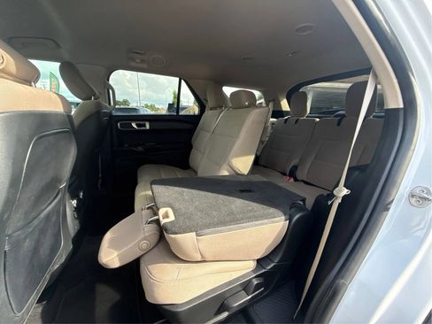 Used 2020 Ford Explorer 4WD image 12