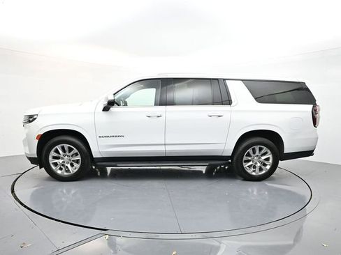 Used 2023 Chevrolet Suburban Premier image 9