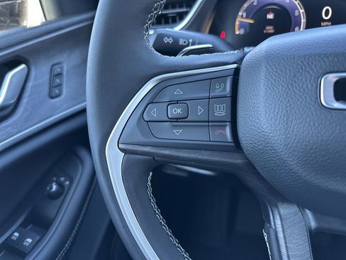 New 2025 Jeep Grand Cherokee Limited image 11