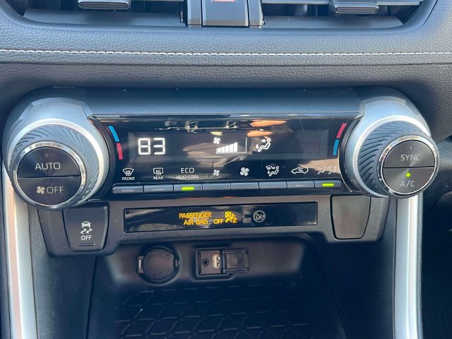 Used 2019 Toyota RAV4 XLE w/ All Weather Liner Package AWD/4WD image 33