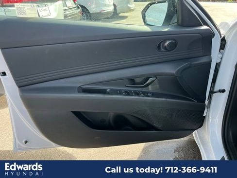 New 2025 Hyundai Elantra Sport image 15