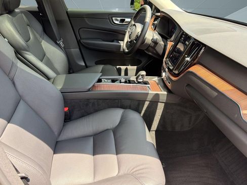 Certified 2024 Volvo XC60 B5 Plus w/ Protection Package Premier AWD/4WD image 29