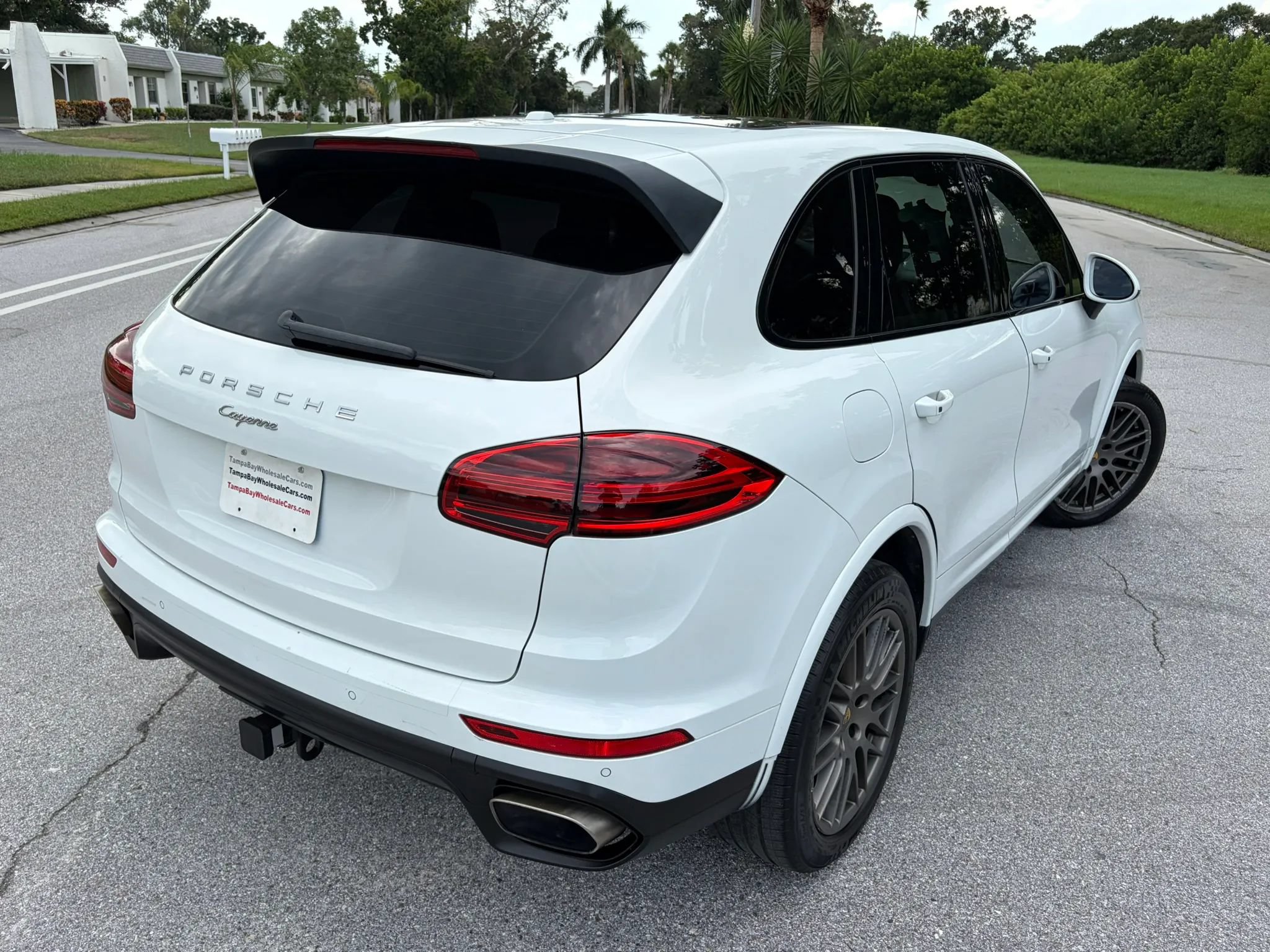 Used 2017 Porsche Cayenne AWD/4WD image 11
