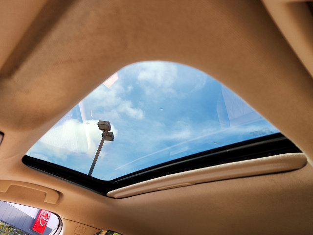 Used 2021 Nissan Sentra SV w/ SV Premium Package FWD image 15