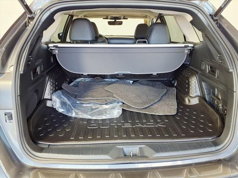 Certified 2025 Subaru Outback Onyx Edition image 7