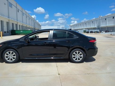 Used 2024 Toyota Corolla LE FWD image 8
