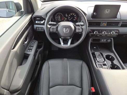 Used 2025 Honda Pilot EX-L image 28