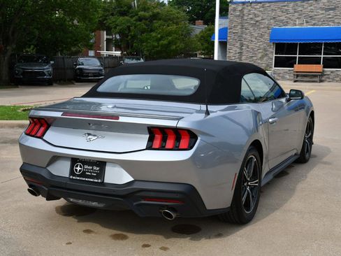 Used 2025 Ford Mustang Premium RWD image 6