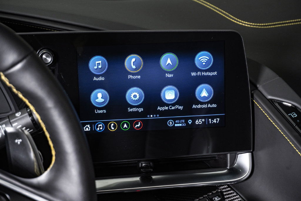 Used 2021 Chevrolet Corvette Stingray Premium Cpe w/ Z51 Performance Package RWD image 24