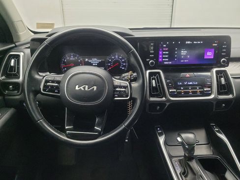Used 2022 Kia Sorento S w/ Panoramic Sunroof Package FWD image 22