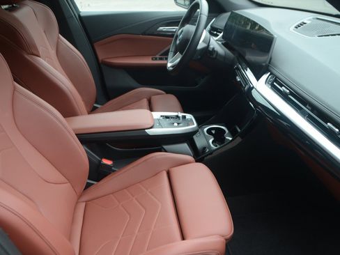 Used 2026 BMW X1 xDrive28i AWD/4WD image 12