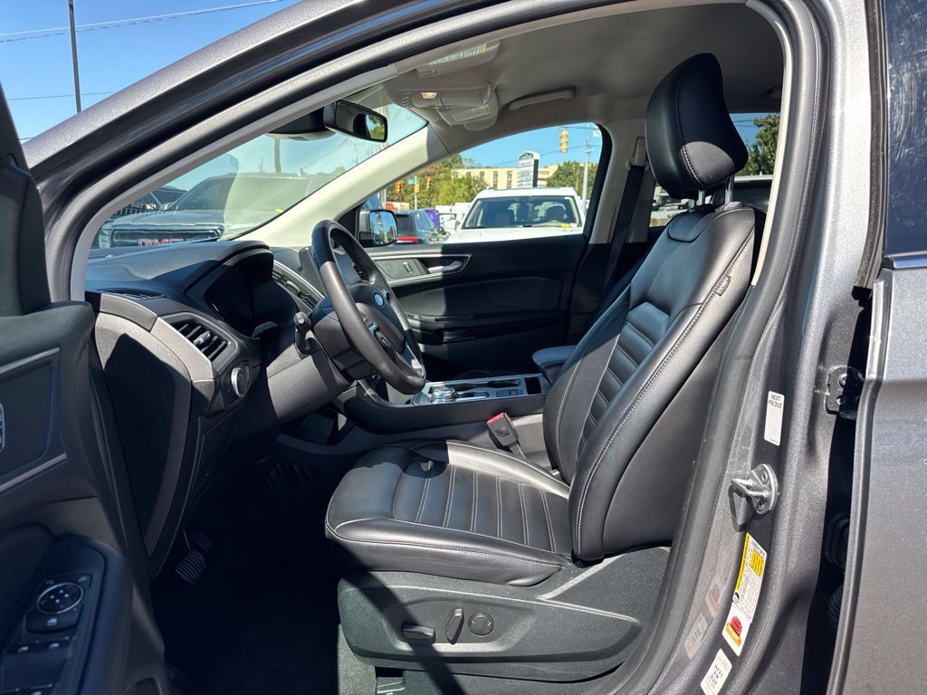 Used 2022 Ford Edge SEL AWD/4WD image 12