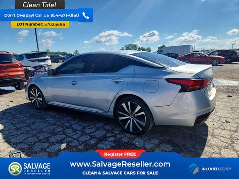 Used 2020 Nissan Altima 2.5 SR FWD image 3