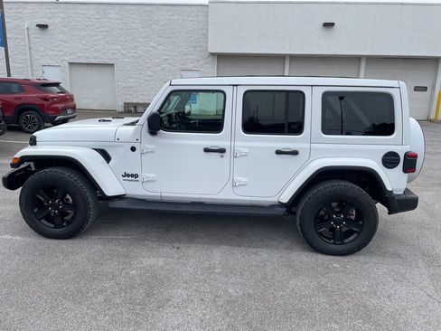 Used 2022 Jeep Wrangler Unlimited Sahara w/ LED Lighting Group image 2