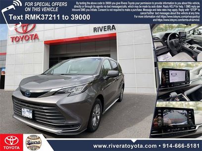 Used 2022 Toyota Sienna LE