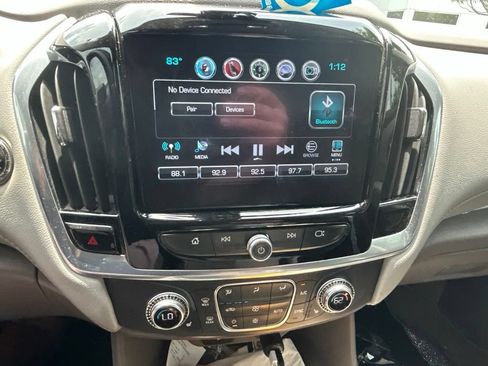 Used 2019 Chevrolet Traverse LT w/ LT Premium Package AWD/4WD image 20