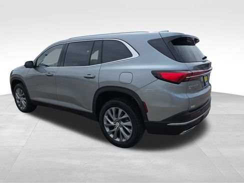 Used 2025 Buick Enclave Preferred AWD/4WD image 7