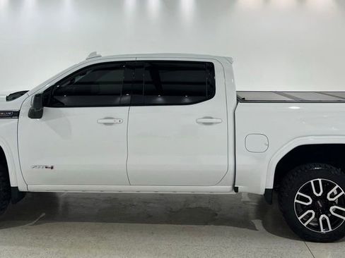 Used 2022 GMC Sierra 1500 AT4 w/ AT4 Premium Package AWD/4WD image 2