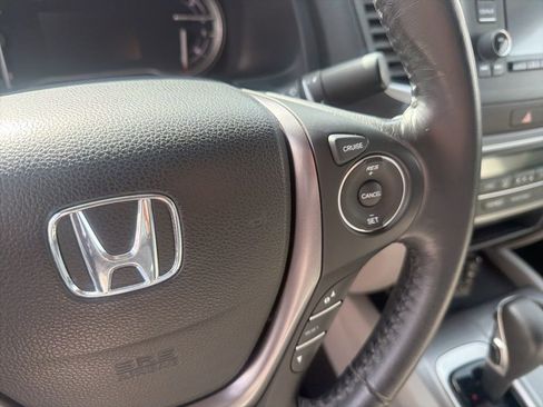 Used 2017 Honda Ridgeline RTL image 10