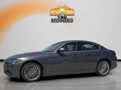 Used 2020 Alfa Romeo Giulia Ti AWD/4WD image 33
