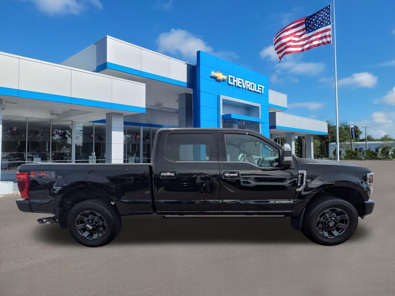 Used 2021 Ford F350 Platinum AWD/4WD image 2