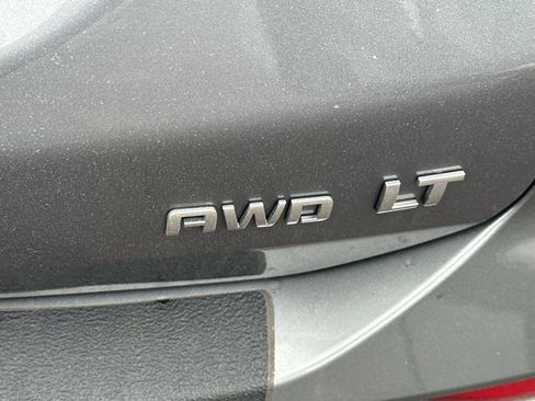 Used 2018 Chevrolet Equinox LT image 14