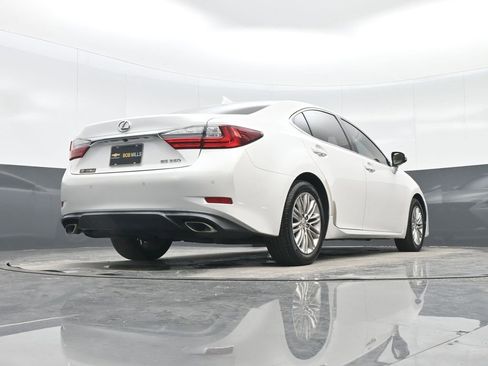 Used 2016 Lexus ES 350 w/ Premium Package w/Wood Trim image 30