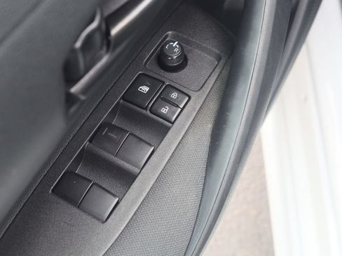 Used 2025 Toyota Corolla LE FWD image 21