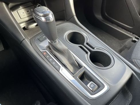 Used 2019 Chevrolet Equinox LT image 22