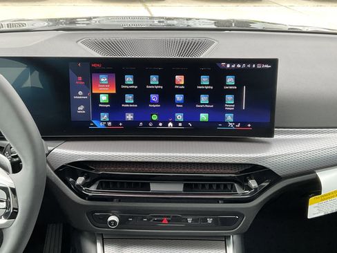 Certified 2025 BMW 330i Sedan w/ Convenience Package image 15