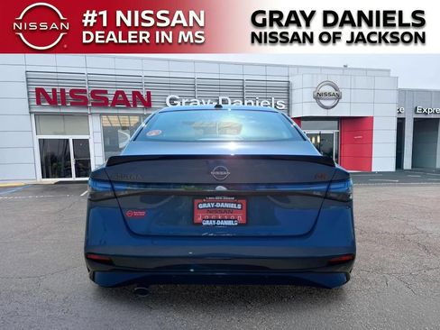 New 2026 Nissan Sentra SR w/ Floor Mat Package FWD image 6