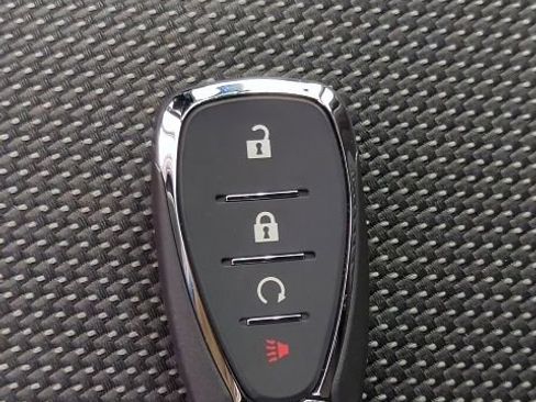 Used 2023 Chevrolet Traverse LT w/ Midnight/Sport Edition image 29