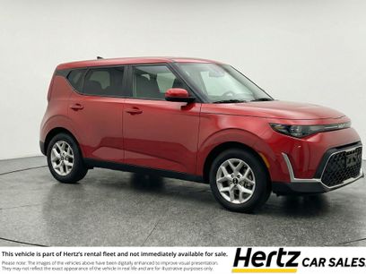 Used 2025 Kia Soul LX w/ LX Technology Package