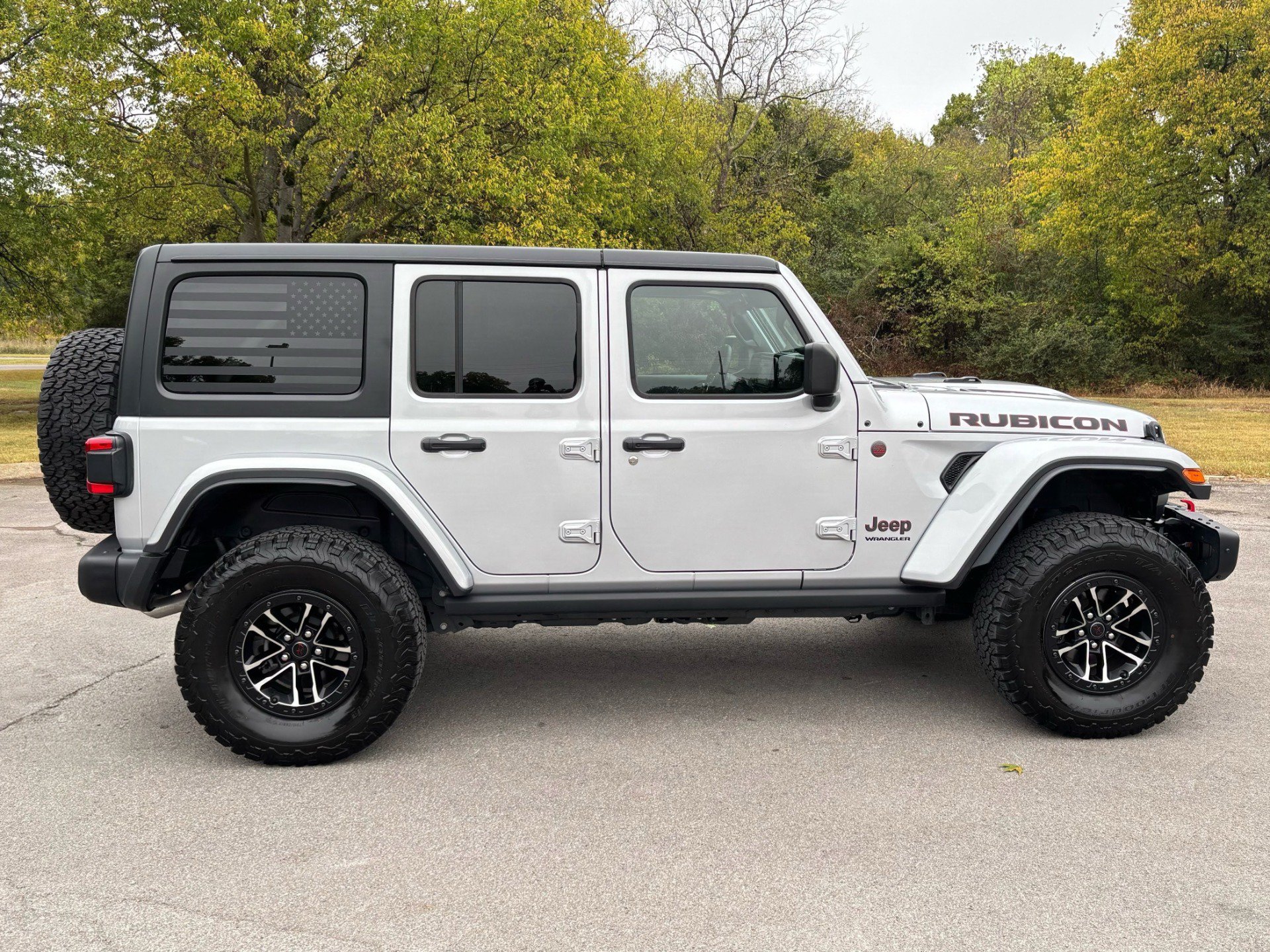 Used 2024 Jeep Wrangler Unlimited Rubicon AWD/4WD image 8