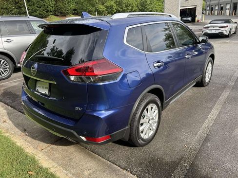 Used 2020 Nissan Rogue SV FWD image 5