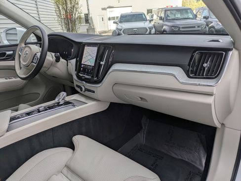 Used 2023 Volvo XC60 T8 Ultimate w/ Climate Package AWD/4WD image 31