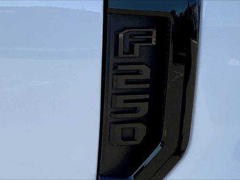 Used 2019 Ford F250 Lariat w/ Lariat Value Package image 30