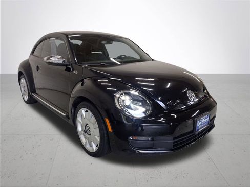 Used 2013 Volkswagen Beetle 2.5 Fender FWD image 4