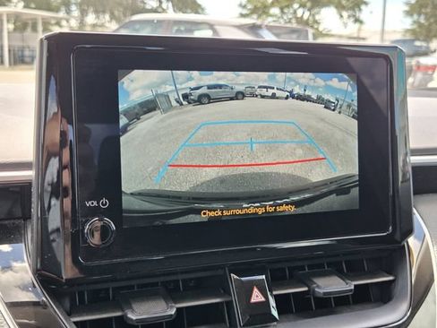 Used 2025 Toyota Corolla LE FWD image 24