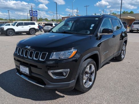 Used 2020 Jeep Compass Limited AWD/4WD image 2