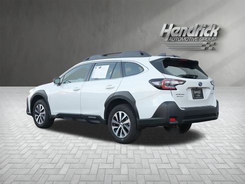 Certified 2025 Subaru Outback image 7