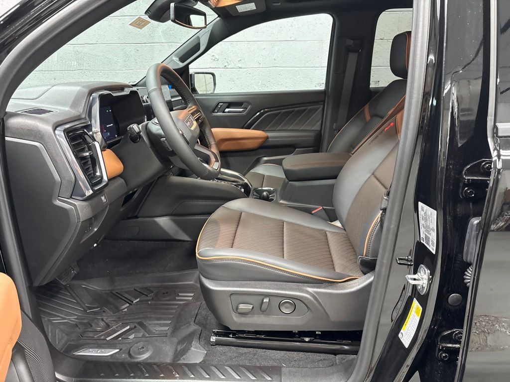 New 2026 GMC Canyon AT4 w/ Technology Plus Package AWD/4WD image 15