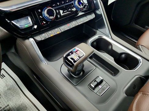 Used 2026 GMC Sierra 1500 Denali w/ Denali Reserve Package image 17