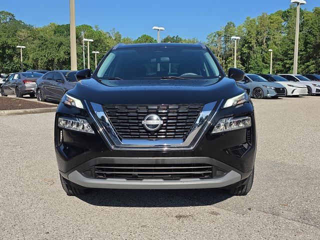 Used 2023 Nissan Rogue SV w/ SV Premium B Package FWD image 3