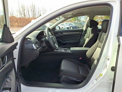 Used 2019 Honda Accord LX image 15