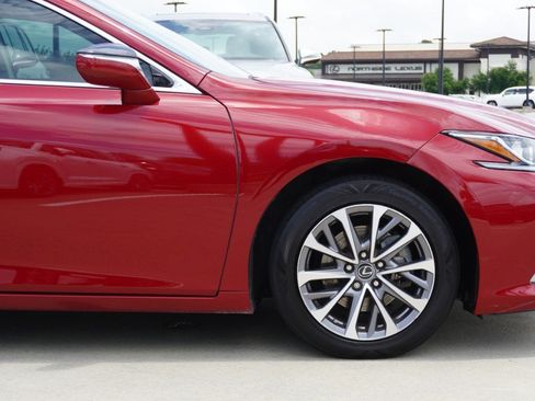 Used 2022 Lexus ES 350 w/ Premium Package FWD image 9