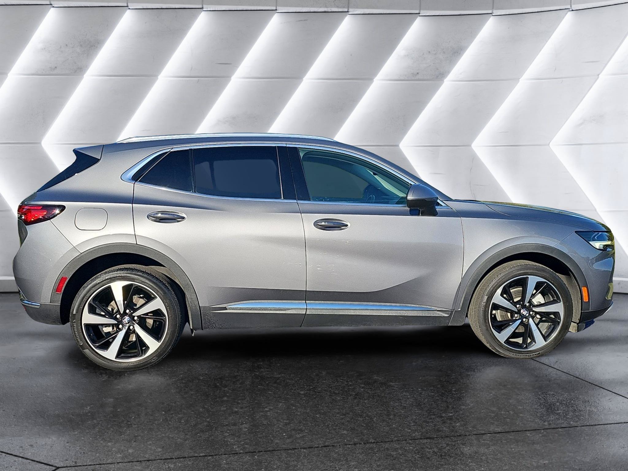 Used 2022 Buick Envision Essence w/ Technology Package I FWD image 8