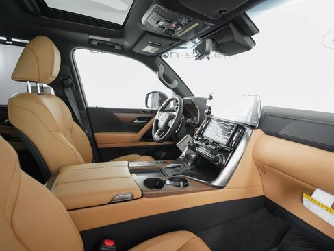 New 2026 Lexus LX 600 4WD w/ Luxury Package image 17